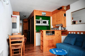 Résidence Arc En Ciel - Studio idéalement situé en centre station et à côté des pistes MAE-4001